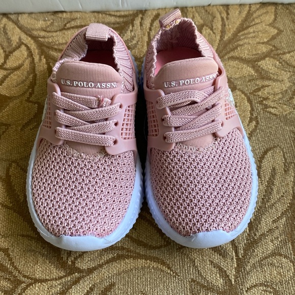 🌹U.S. Polo Assn. Baby Girl pink stretchy sneaker shoe , textile upper size 5M - Picture 3 of 10